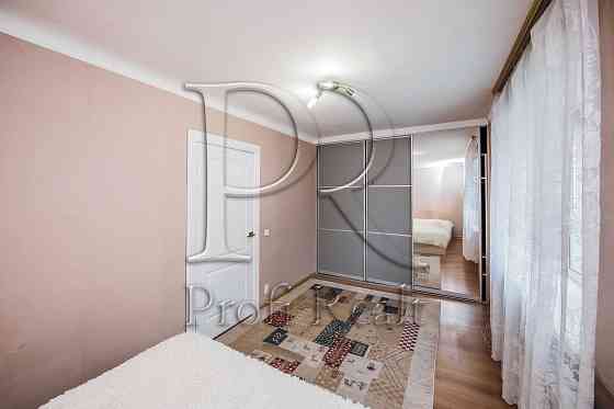 Продаж 2 кімн. квартири за адресою Святошинська 33, Вишневе Вишневое