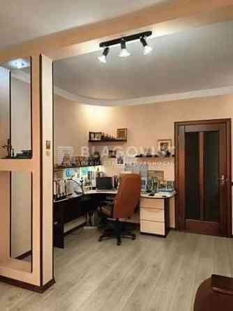 ул Новаторов 22 б - 1а комн квартира  40 м кв Київ