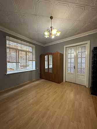 Продаж 2к квартири в центрі старий фонд Чернівці