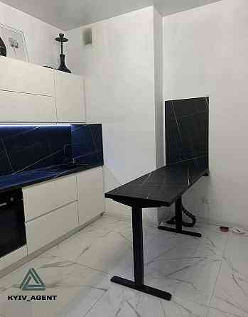 Студія + окрема спальня на вул Урлівська 16/37 ! Низький поверх ! Київ