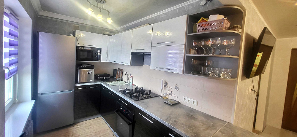 Продаж з ЄВРОРЕМОНТОМ 2-х к.кв. вул. Нижньодніпровська буд. 2А. Запорожье - изображение 1