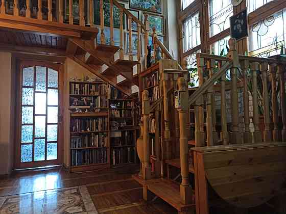 Поділ, Контрактова площа, Спаська 22 художня  майстерня галерея музей Київ