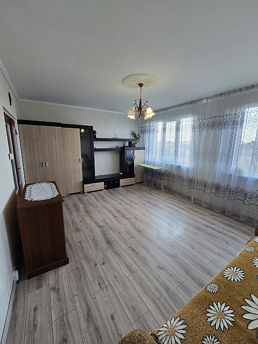 Оренда 2-км.Вул. 8-Березня Ужгород - зображення 1