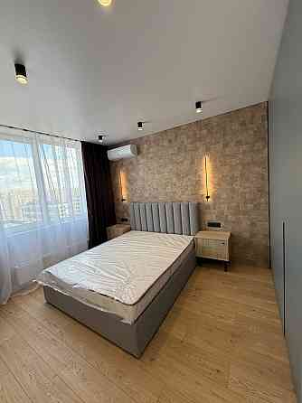 ЖК 2 Варшавський 2 кімнати + студія Олександра Олеся 9А є укриття Киев