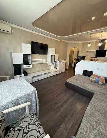 Низький поверх ! Студія + окрема спальня 53 м2 на вул Драгоманова 4а ! Київ