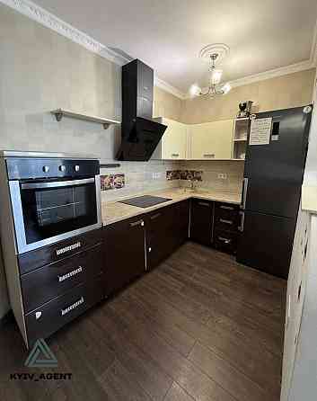 Низький поверх ! Студія + окрема спальня 53 м2 на вул Драгоманова 4а ! Київ