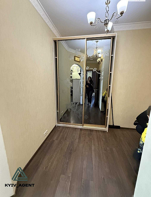 Низький поверх ! Студія + окрема спальня 53 м2 на вул Драгоманова 4а ! Київ - зображення 8