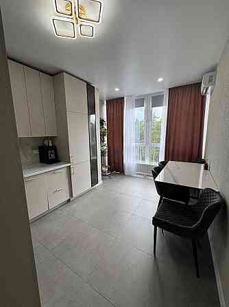 Квартира з видом на парк Центральний, двокімнатна, з газом Ирпень