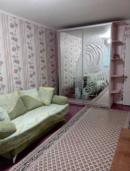 Срочно!Терміново продам 1-к квартиру,2/5 поверх,метро,біля парку Днепр - изображение 1