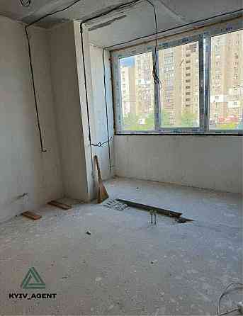 Продаж  1к 42 м2 квартира в ЖК Лебединий ! Низький поверх ! ПАРКІНГ Київ