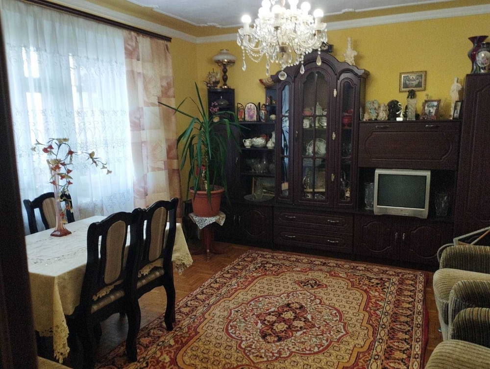 4-кімнатна квартира, центр Рівного,  чешка, 81.5 м², власник Ровно - изображение 1