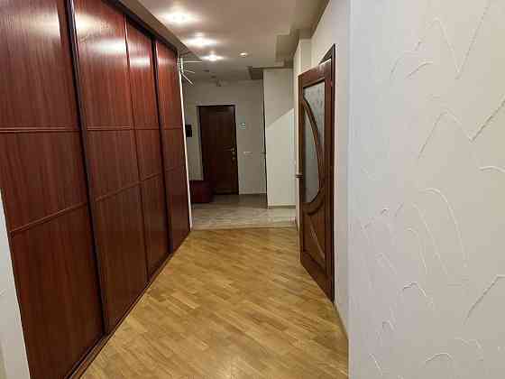 Власник, Позняки, Григоренка 28 Киев