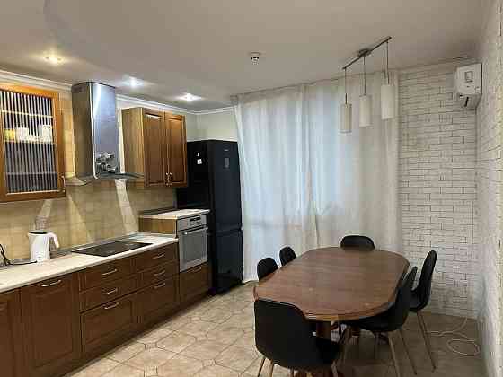 Власник, Позняки, Григоренка 28 Киев