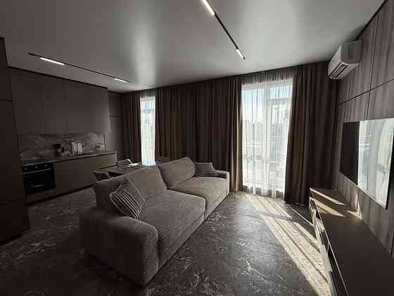 Сдается просторная студия с верандой в «комфорт сити лагуна» Днепр