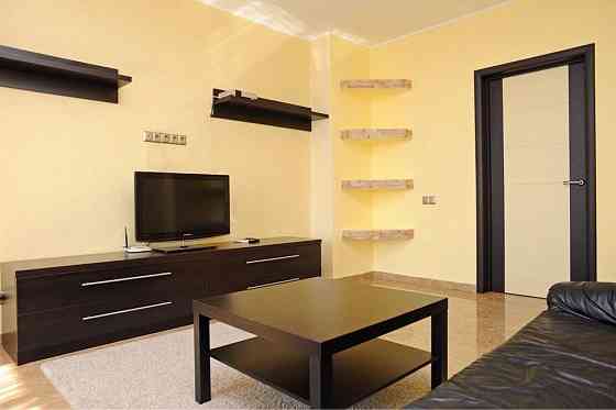 Оренда 1 к. квартири(євродвушка)вул Дніпровська Набережна 26 г (Новус) Киев