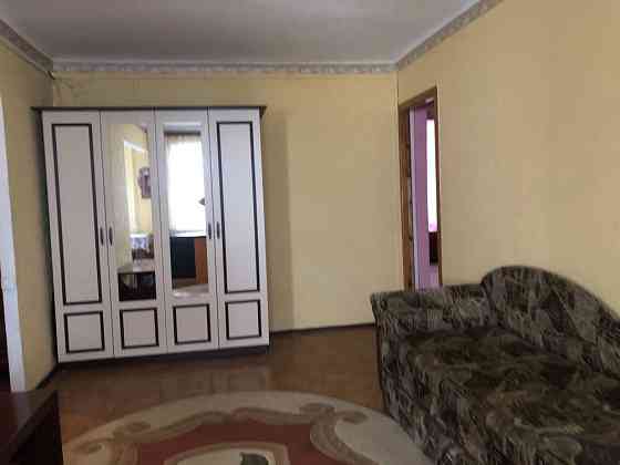 Здам  в оренду 2- кімнатну квартиру від метро Вокзальна 10 хв пішки Киев