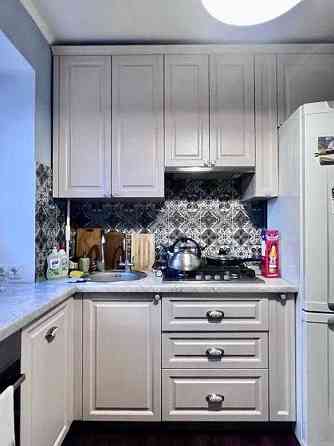 Продам 2-ком. квартиру м.Индустриальная Харьков