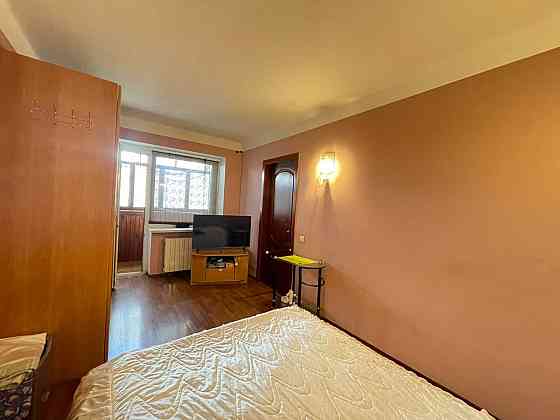 Продаж 2-х кім. з ремонтом біля Севастопольської площі, метро Вокзал Київ