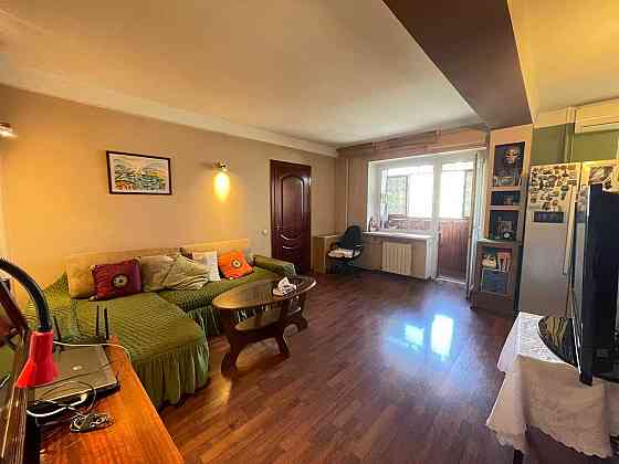 Продаж 2-х кім. з ремонтом біля Севастопольської площі, метро Вокзал Київ