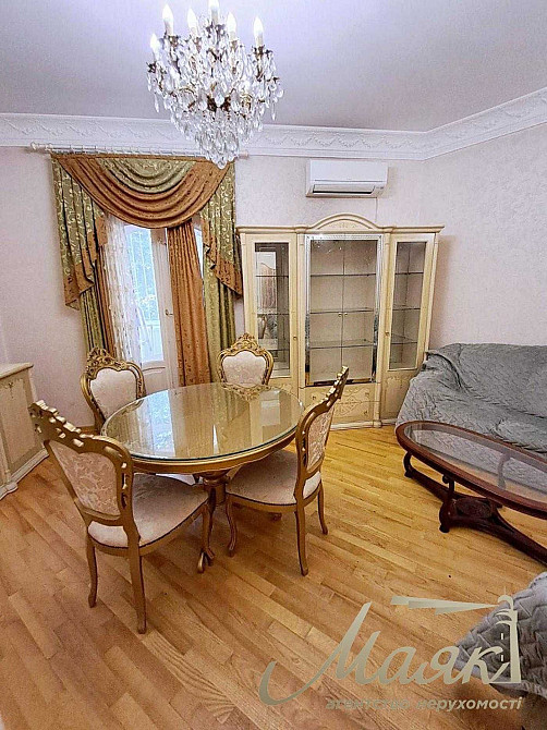 Аренда 2-х комнатной квартиры 60м2 ул. Грушевского, м. Арсенальная Киев - изображение 1