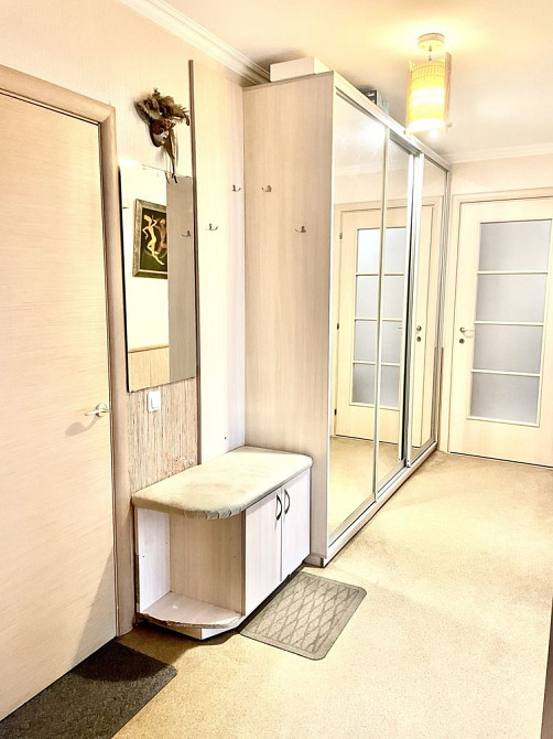 Аренда.  Двокімнатна 65м2 з ремонтом біля метро. Київ - зображення 1