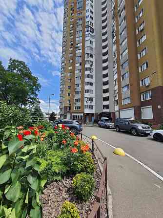 3 х кімнатна квартира Євгена Сверстюка (Раскової Марини)  52 В Киев