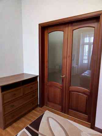 Сдаю  2х-ую  кв-ру на  Софиевской   Площади,   ул.  Владимирская. Киев