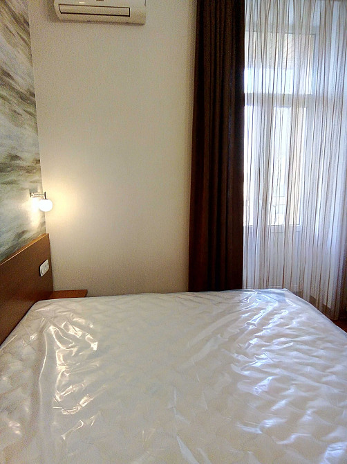 Сдаю  2х-ую  кв-ру на  Софиевской   Площади,   ул.  Владимирская. Киев - изображение 1