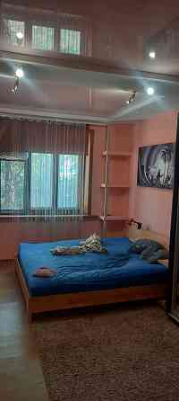 Продам 3ёх.к.кв Сталинка  Центр 2/4 72м² + гараж Кам`янське (Запорізька обл.)