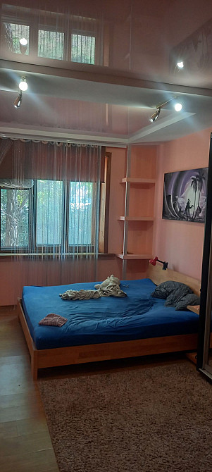 Продам 3ёх.к.кв Сталинка  Центр 2/4 72м² + гараж Кам`янське (Запорізька обл.) - зображення 1