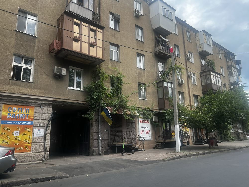 Продам 3 комн СТАЛИНКУ в центре, 77м2, 70% КАПИТАЛЬНОГО ремонта! Одесса - изображение 1