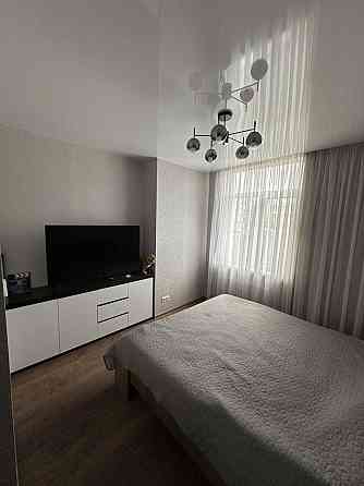 Продам квартиру 2 кімнатна, 65м, центр, новобудова, автономне опалення Чернигов