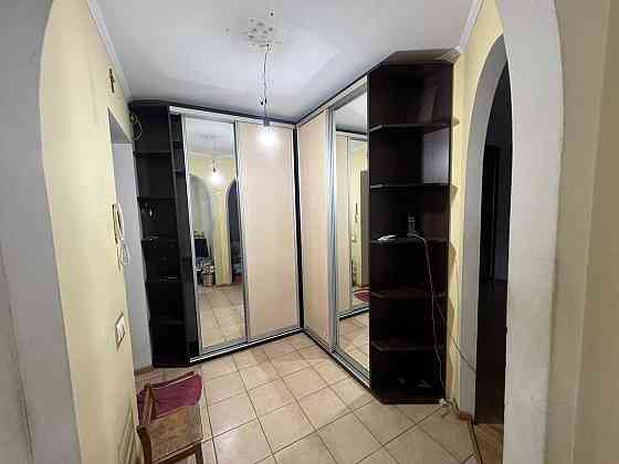 Простора 3-кімнатна квартира на Виставці Хмельницкий