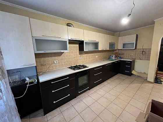 Простора 3-кімнатна квартира на Виставці Хмельницкий