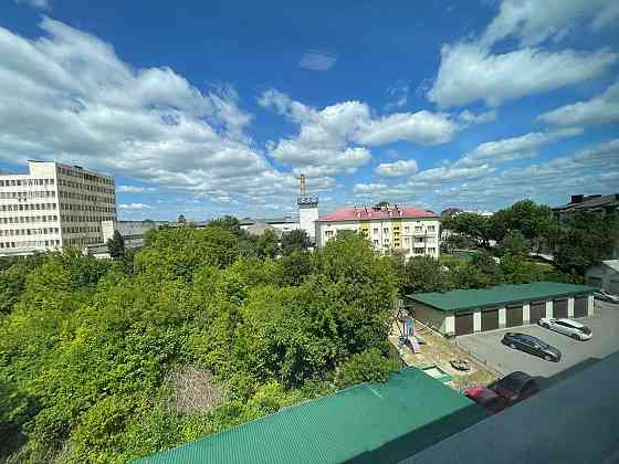 Продам велику 3к. квартиру в новобудові Івано-Франківськ