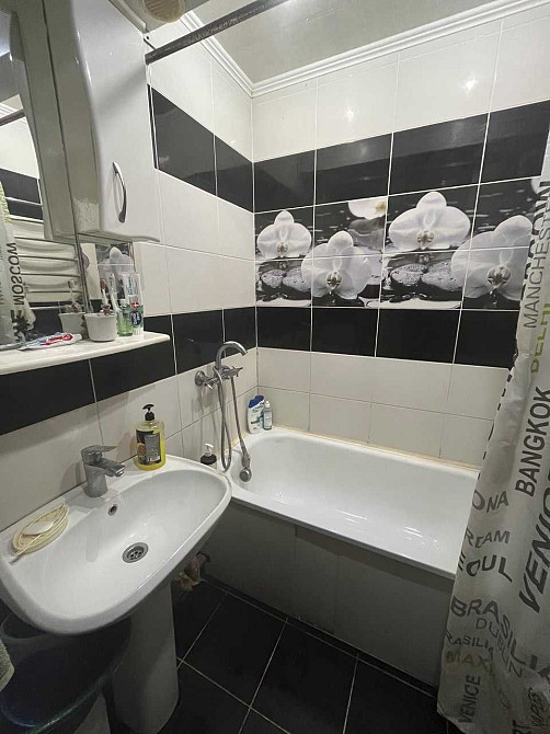 продаж трикімнатної квартири в одному з найкращих районів міста Умань! Умань - зображення 7