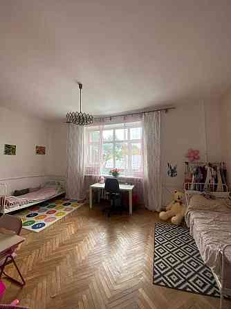 Продається світла простора 3 кімнатна квартира по Вул. Замарстинівська Львов