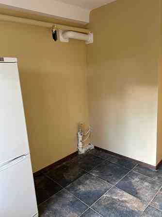 Продаж невеликої 2к квартири Воскресенка вулЧорних Запорожців 9 ремонт Киев