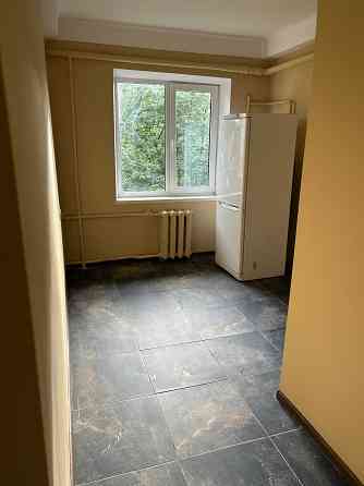 Продаж невеликої 2к квартири Воскресенка вулЧорних Запорожців 9 ремонт Киев