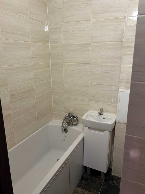 Продаж невеликої 2к квартири Воскресенка вулЧорних Запорожців 9 ремонт Киев - изображение 4