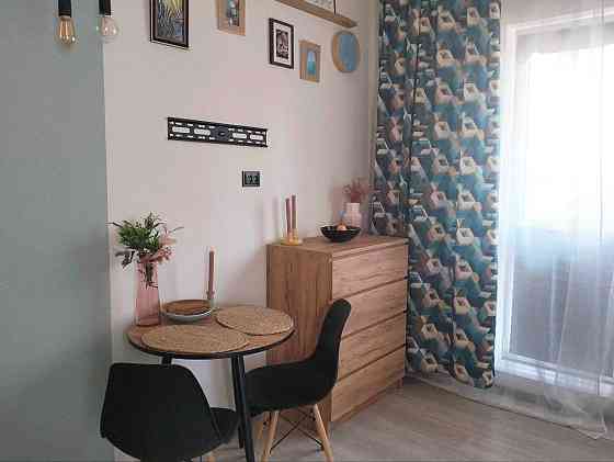 продам смарт квартиру  на Бочарова с балконом полная комплектация Крижанівка