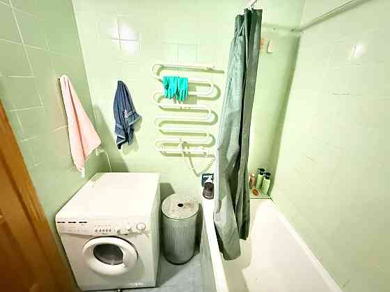 3-к, м. Дарниця, сталінка, Набоки (Бажова). Киев