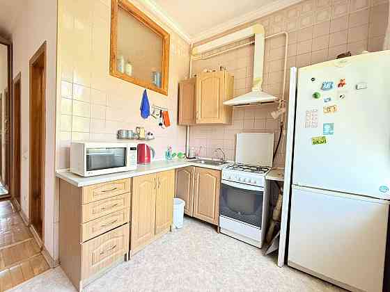 3-к, м. Дарниця, сталінка, Набоки (Бажова). Киев