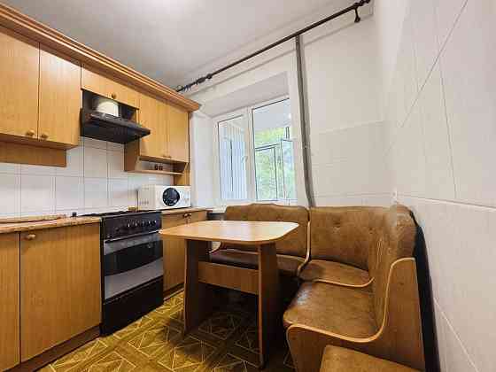 Трикімнатна квартира на третьому поверсі 