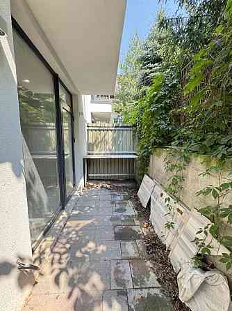 Квартира з новим ремонтом та власним двориком. Ирпень