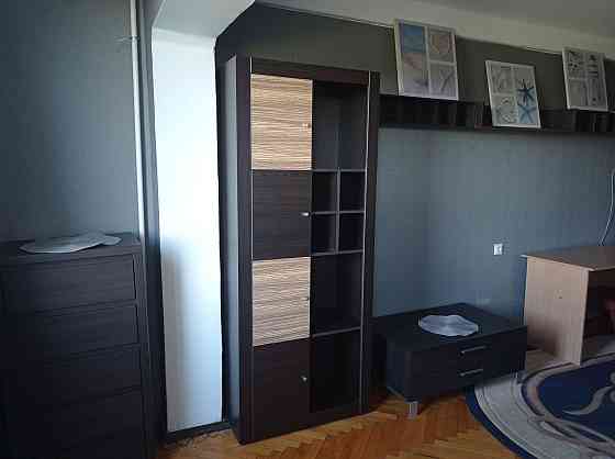 Метро Лісова, вул.Космонавта Поповича 22, продам 2-к квартиру Киев