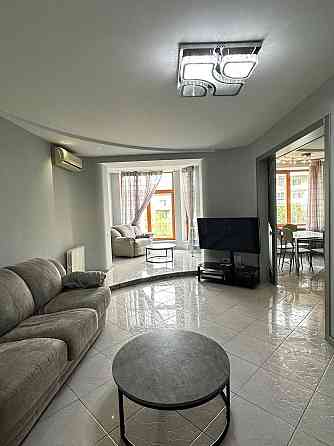 Просторная квартира. ЖК Титаник Одесса