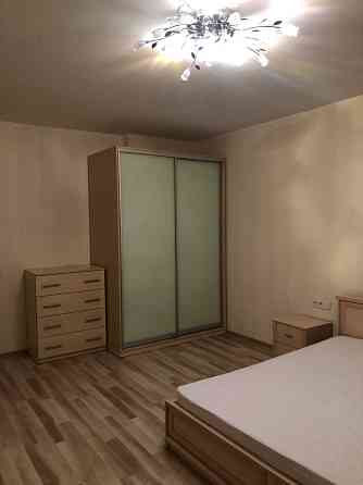 Ахматовой 20, продам 2 х комнатную Киев