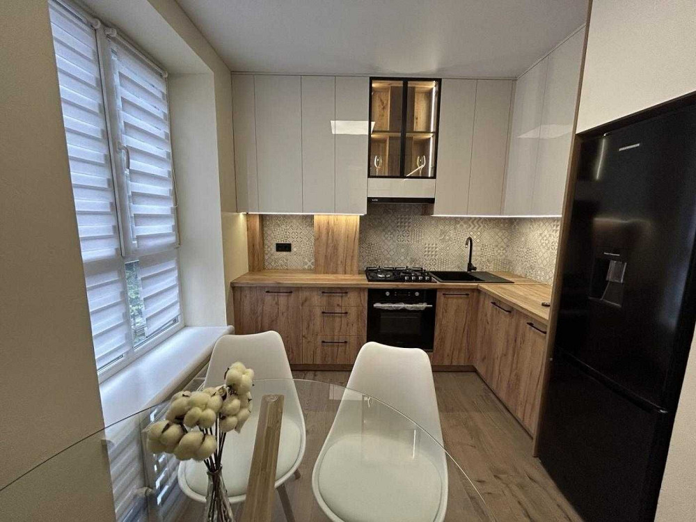 Продам 2 кімнатну квартиру Лоджія Сертифікат Газ Без Комісії 2 поверх Ирпень - изображение 1