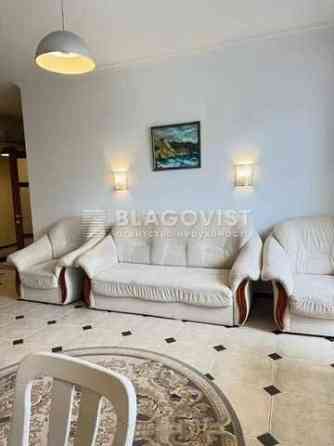 Продам 2к кв Коновальця 44А Щорса Панорама на Печерську Київ